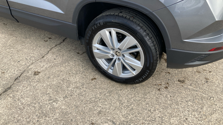 Skoda Karoq 1.5 TSI SE Drive 5dr DSG Petrol Estate